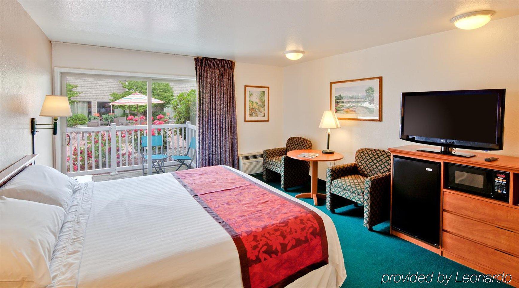 Windmill Inn Of Roseburg Exterior photo